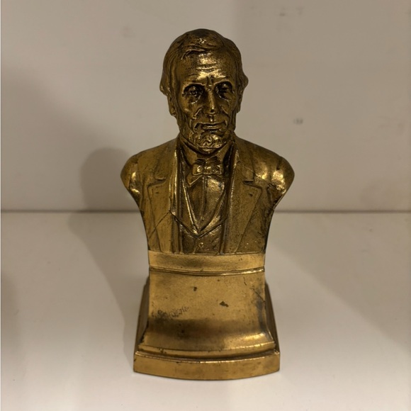 Vintage 1960’s Abraham Lincoln Bust Bookend Antique Brass 8”Height - Picture 3 of 14